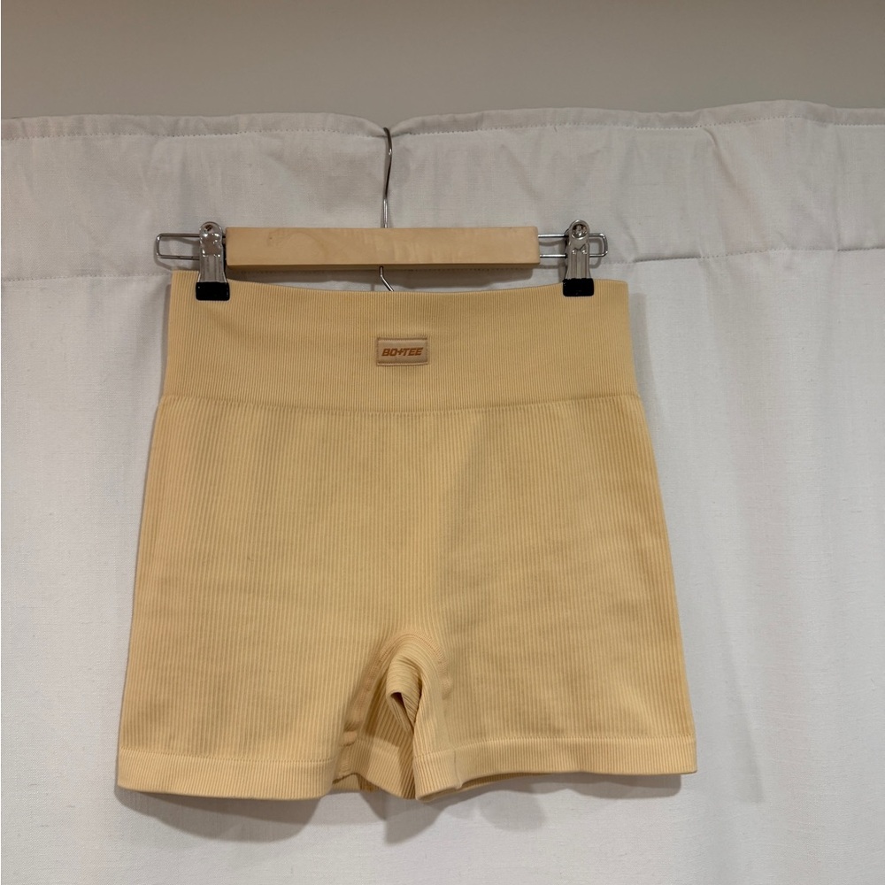 Women’s Ribbed Tank & Shorts Set - Yellow - Picture 5 of 8